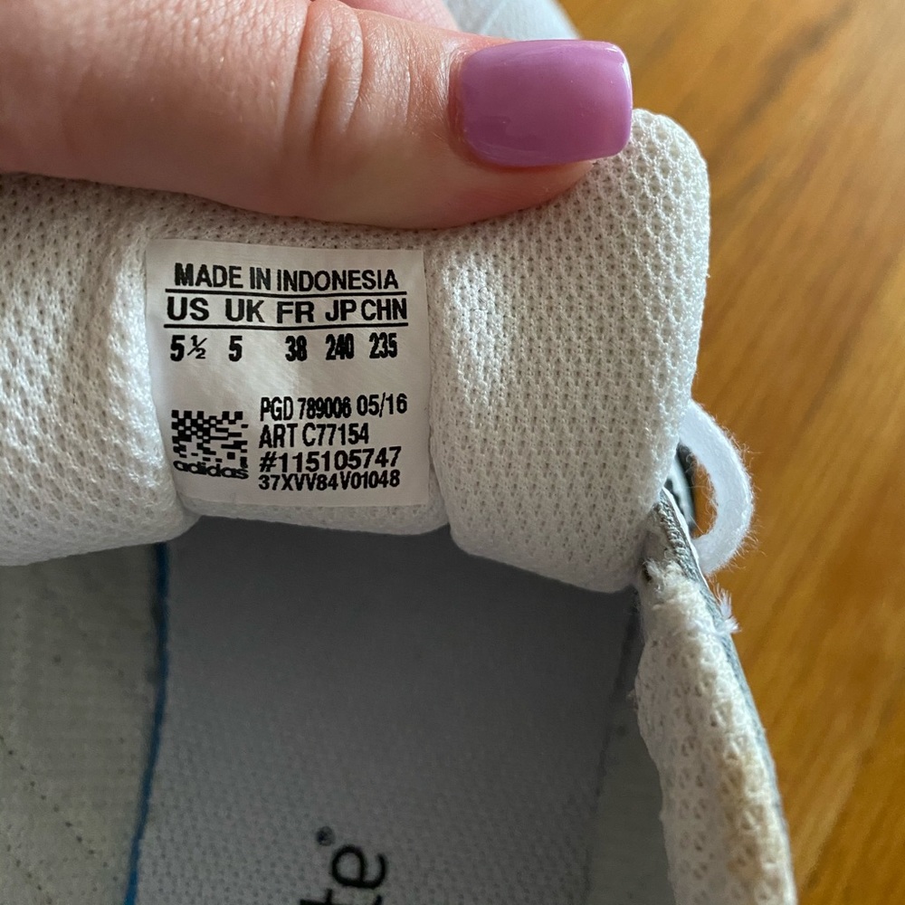 Adidas Superstar Sneakers - Picture 10 of 12